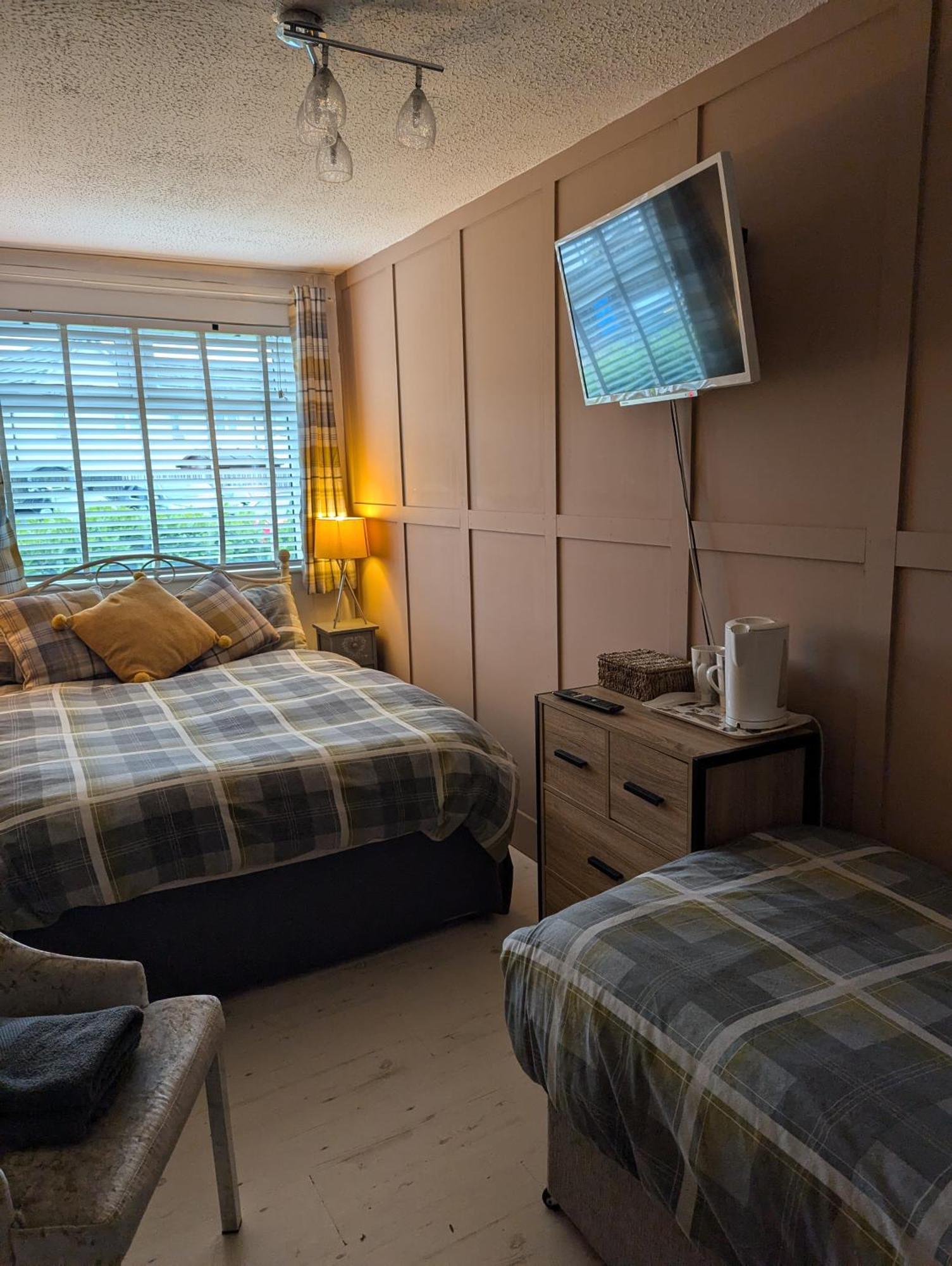 Rooms at Tarrareoch Bathgate Rum bild